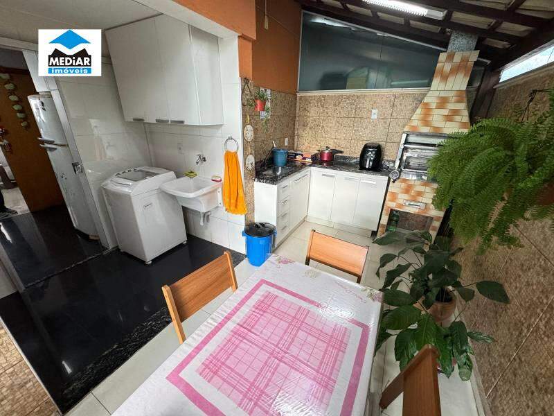 Apartamento à venda com 3 quartos, 107m² - Foto 2