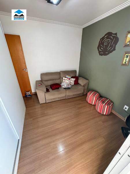 Apartamento à venda com 3 quartos, 107m² - Foto 13