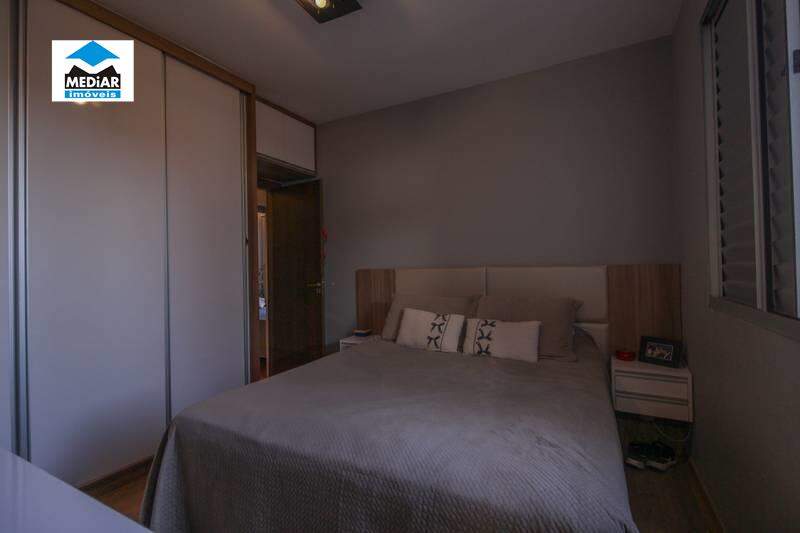 Apartamento à venda com 3 quartos, 140m² - Foto 17