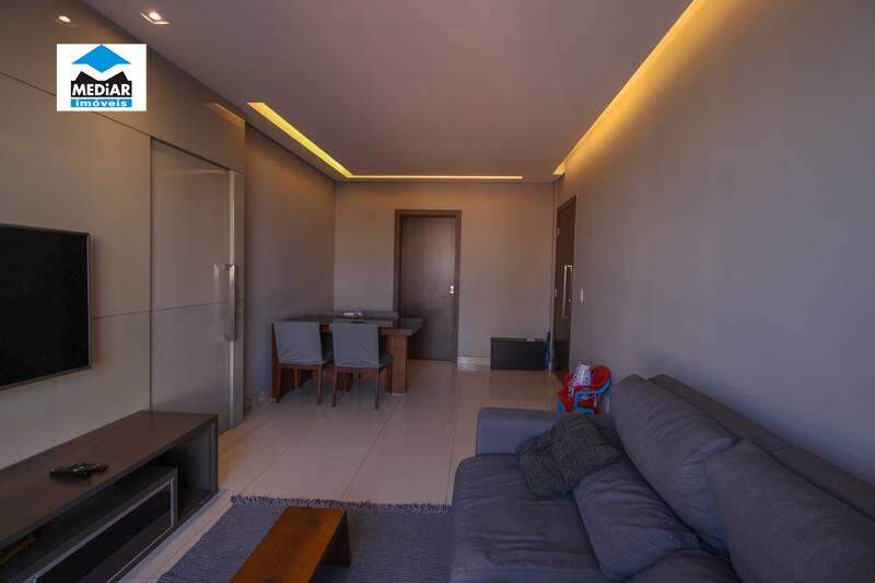 Apartamento à venda com 3 quartos, 140m² - Foto 9