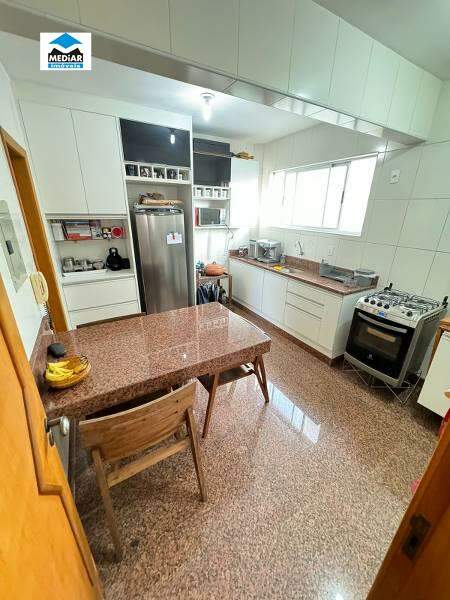 Apartamento à venda com 4 quartos, 140m² - Foto 15