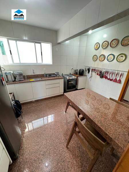 Apartamento à venda com 4 quartos, 140m² - Foto 16