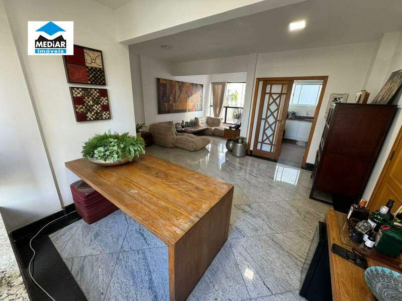 Apartamento à venda com 4 quartos, 140m² - Foto 3