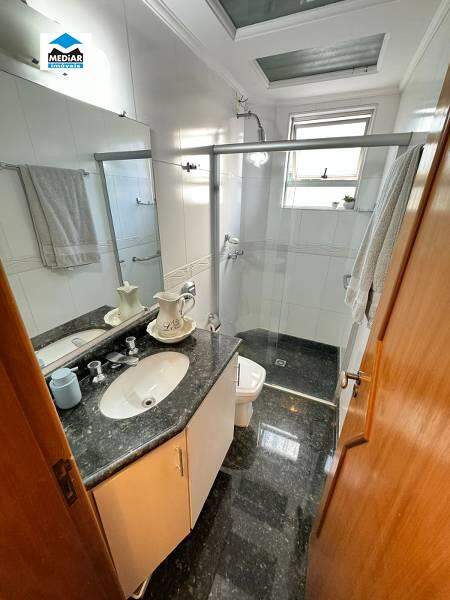 Apartamento à venda com 4 quartos, 140m² - Foto 18