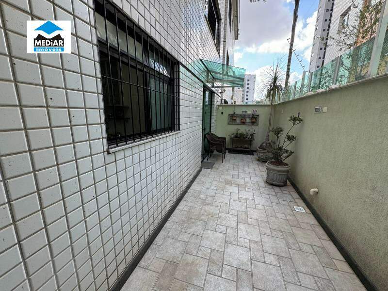 Apartamento à venda com 4 quartos, 169m² - Foto 4