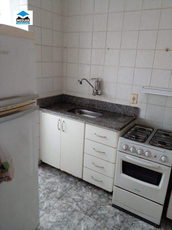 Apartamento à venda com 3 quartos, 93m² - Foto 8