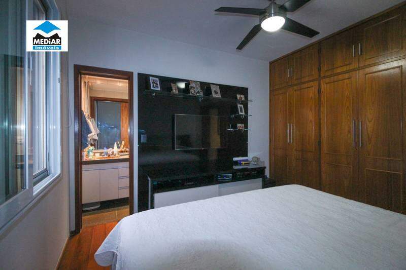 Apartamento à venda com 4 quartos, 139m² - Foto 9