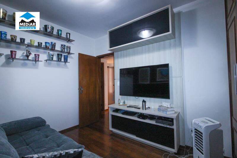 Apartamento à venda com 4 quartos, 139m² - Foto 13