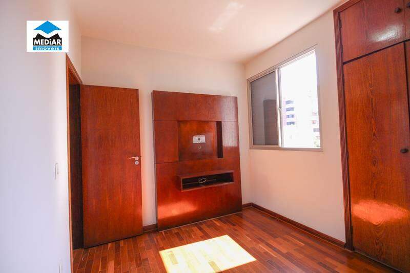 Apartamento à venda com 3 quartos, 150m² - Foto 10