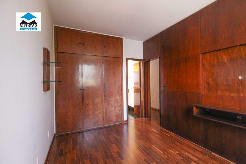 Apartamento à venda com 3 quartos, 150m² - Foto 12