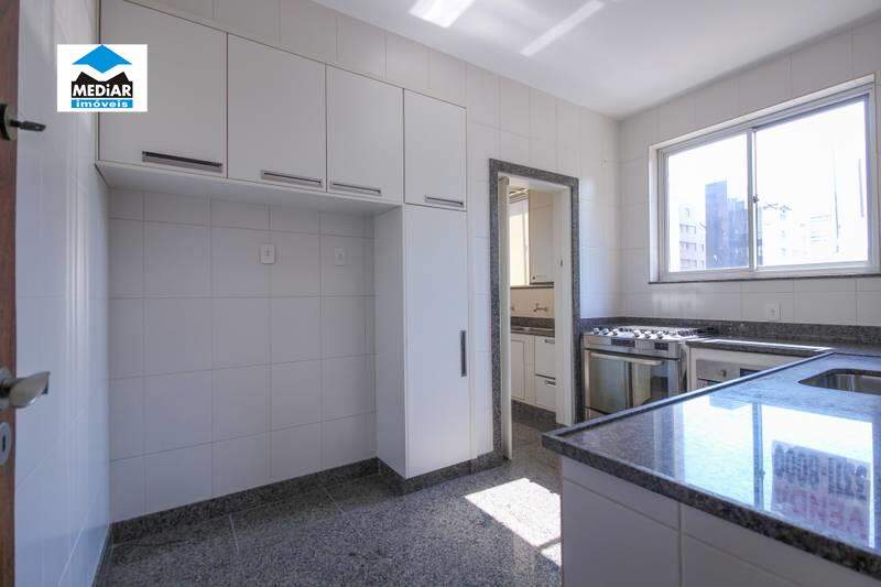 Apartamento à venda com 3 quartos, 150m² - Foto 18