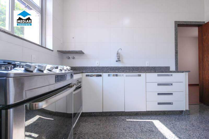 Apartamento à venda com 3 quartos, 150m² - Foto 19