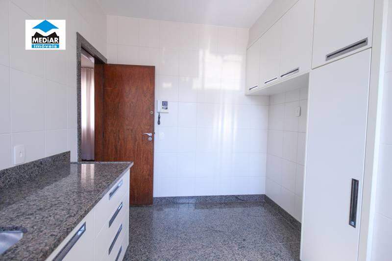 Apartamento à venda com 3 quartos, 150m² - Foto 20