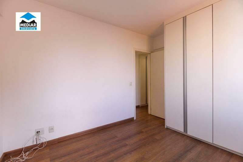 Apartamento à venda com 3 quartos, 145m² - Foto 17