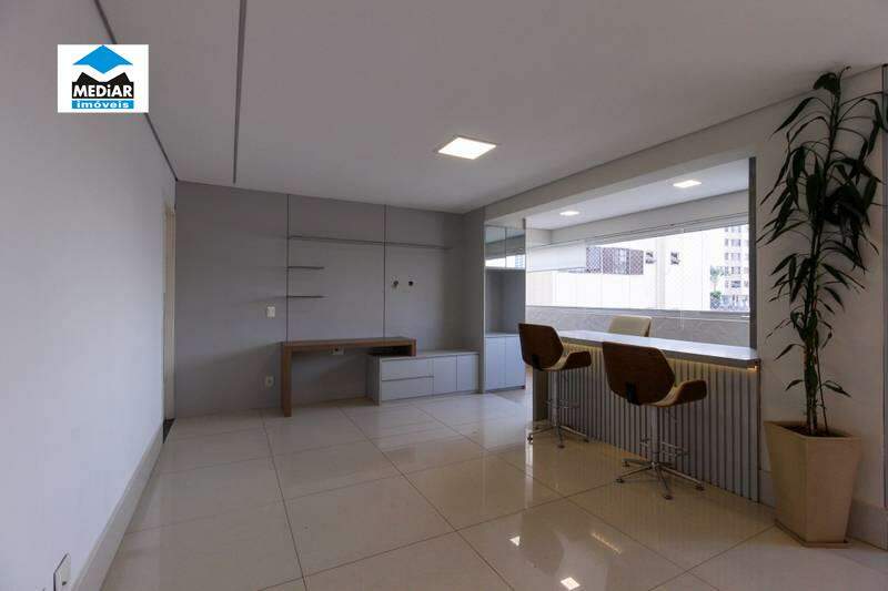 Apartamento à venda com 3 quartos, 145m² - Foto 4