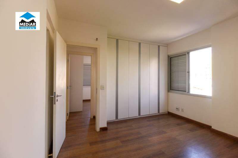 Apartamento à venda com 3 quartos, 145m² - Foto 20