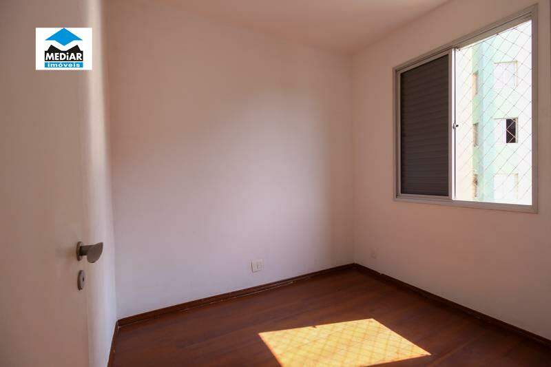 Apartamento à venda com 2 quartos, 70m² - Foto 6