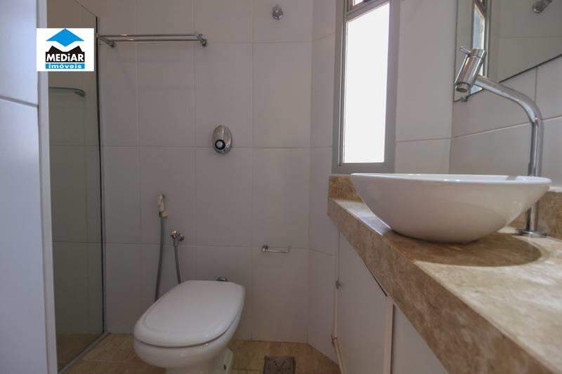 Apartamento à venda com 2 quartos, 70m² - Foto 18