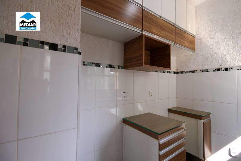 Apartamento à venda com 2 quartos, 70m² - Foto 13