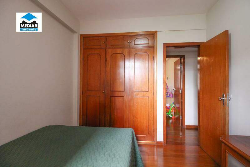 Apartamento à venda com 4 quartos, 110m² - Foto 10