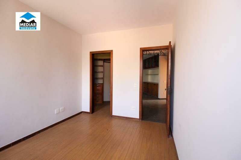 Apartamento à venda com 4 quartos, 180m² - Foto 10