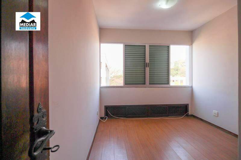 Apartamento à venda com 4 quartos, 180m² - Foto 14