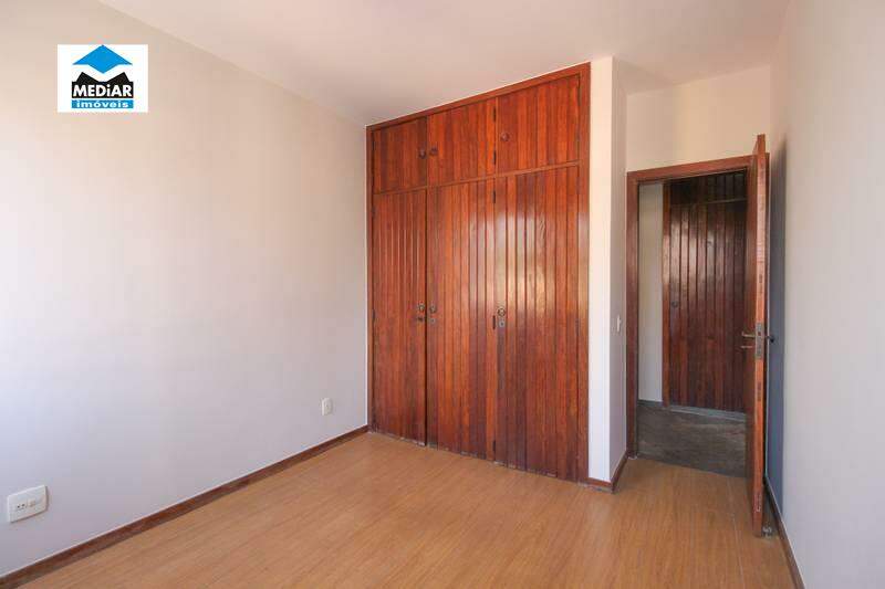 Apartamento à venda com 4 quartos, 180m² - Foto 15