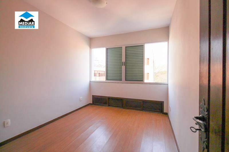 Apartamento à venda com 4 quartos, 180m² - Foto 16