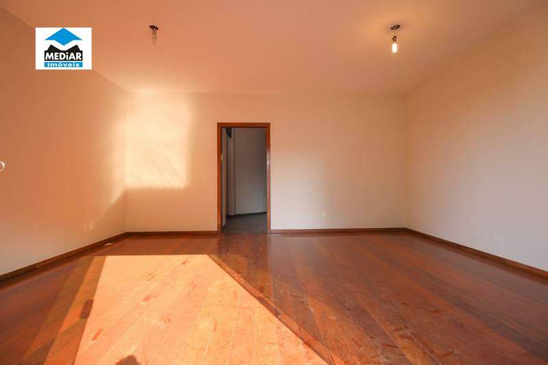 Apartamento à venda com 4 quartos, 180m² - Foto 3