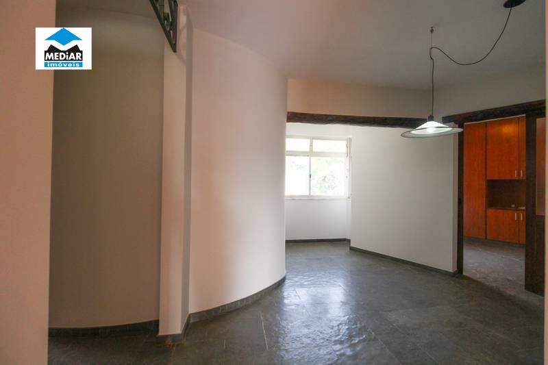 Apartamento à venda com 4 quartos, 180m² - Foto 6