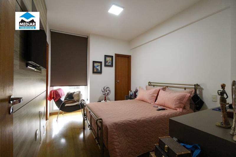 Apartamento à venda com 4 quartos, 130m² - Foto 13