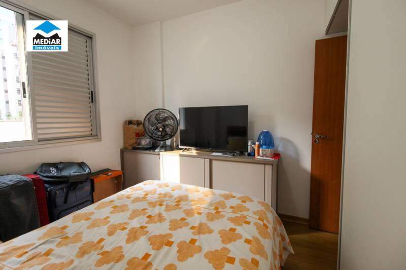 Apartamento à venda com 4 quartos, 130m² - Foto 15