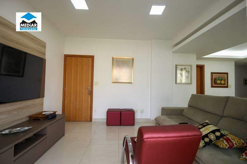 Apartamento à venda com 4 quartos, 130m² - Foto 3