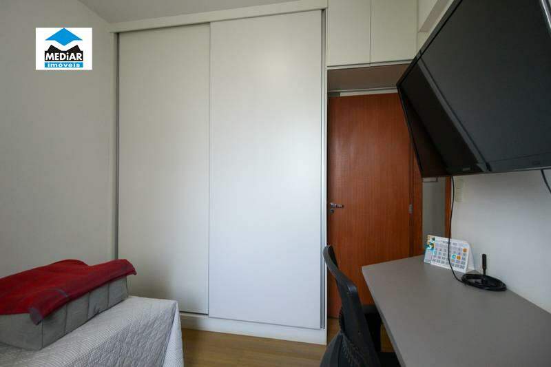 Apartamento à venda com 4 quartos, 130m² - Foto 9