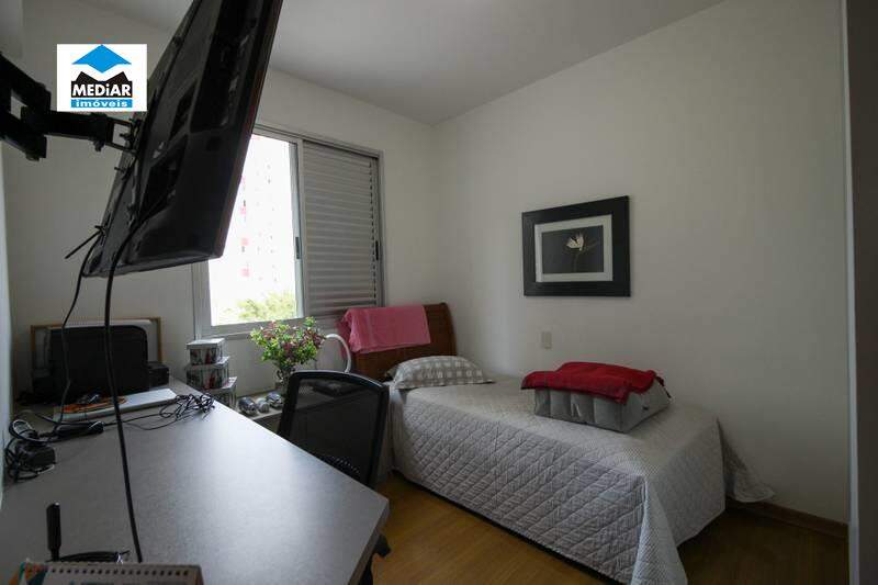 Apartamento à venda com 4 quartos, 130m² - Foto 7