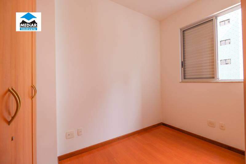 Apartamento à venda com 3 quartos, 60m² - Foto 11