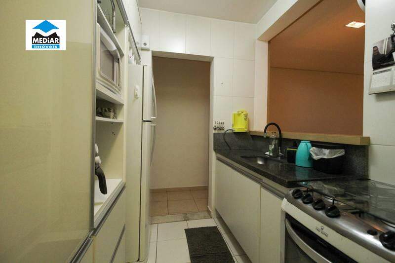 Apartamento à venda com 2 quartos, 58m² - Foto 18