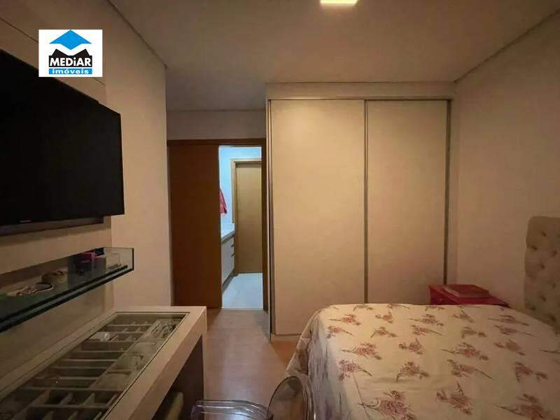 Apartamento à venda com 4 quartos, 126m² - Foto 14