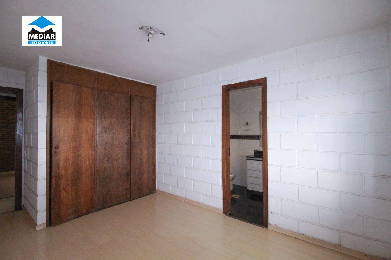 Apartamento à venda com 4 quartos, 200m² - Foto 15