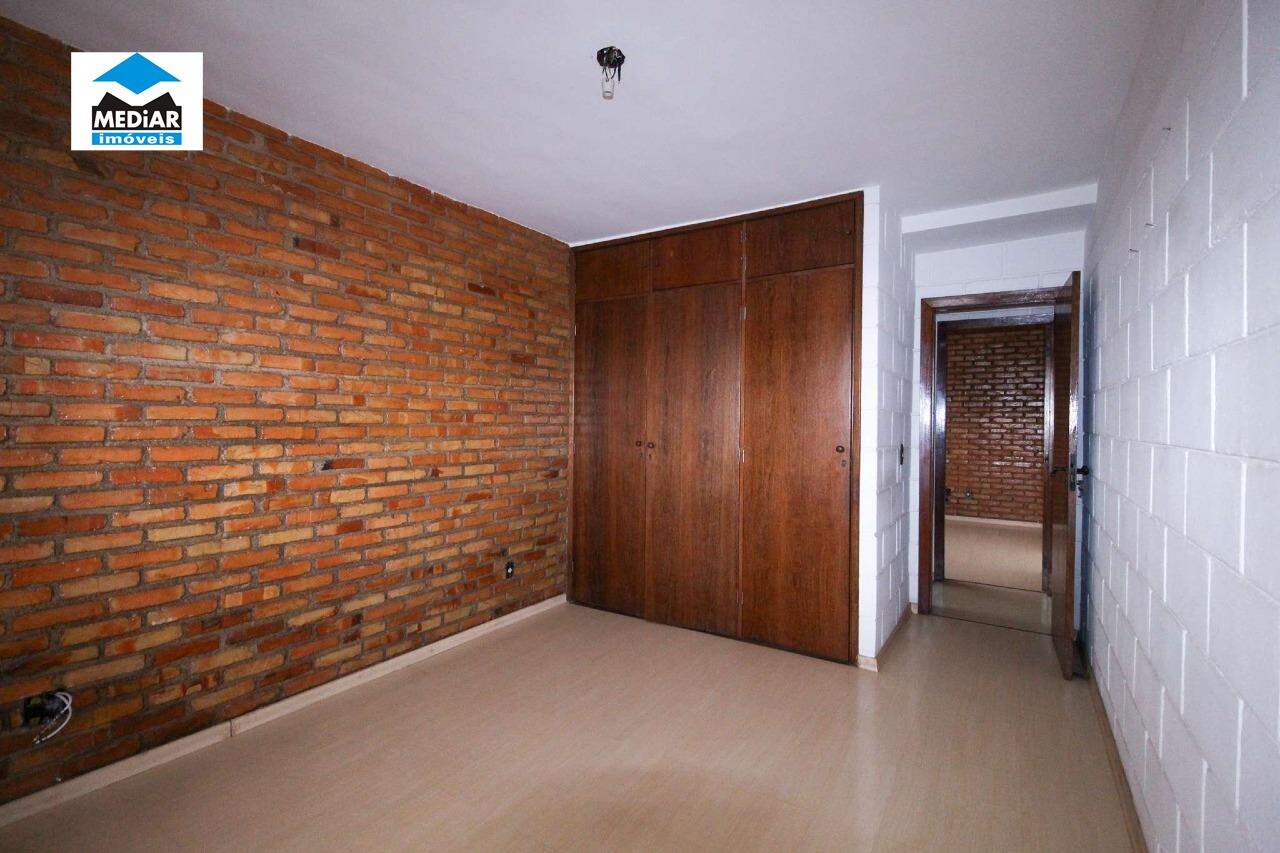 Apartamento à venda com 4 quartos, 200m² - Foto 7