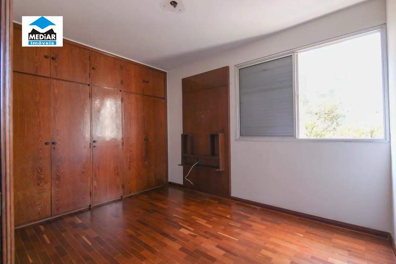 Apartamento à venda com 3 quartos, 80m² - Foto 3