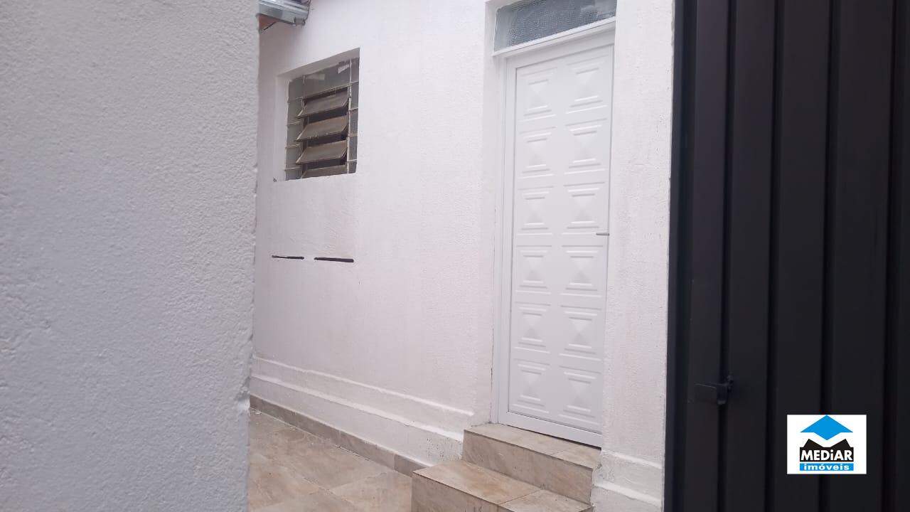 Casa para alugar com 1 quarto, 47m² - Foto 11