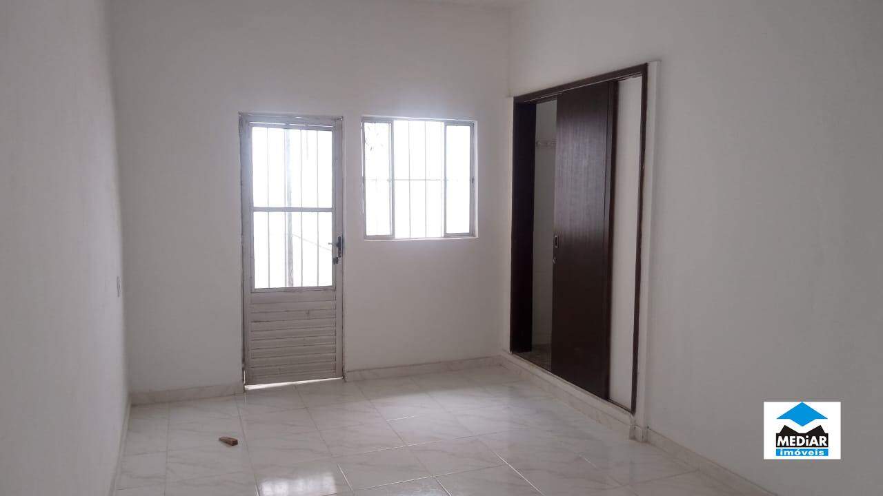 Casa para alugar com 1 quarto, 47m² - Foto 1