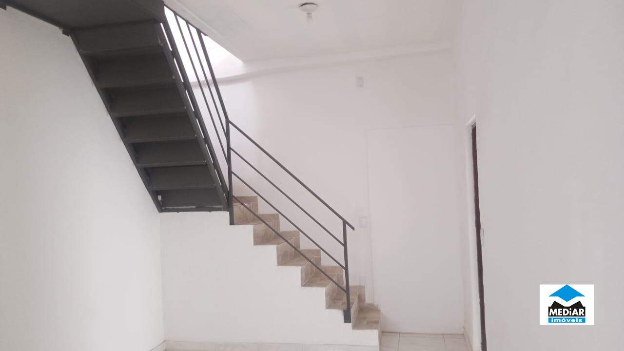 Casa para alugar com 1 quarto, 47m² - Foto 4