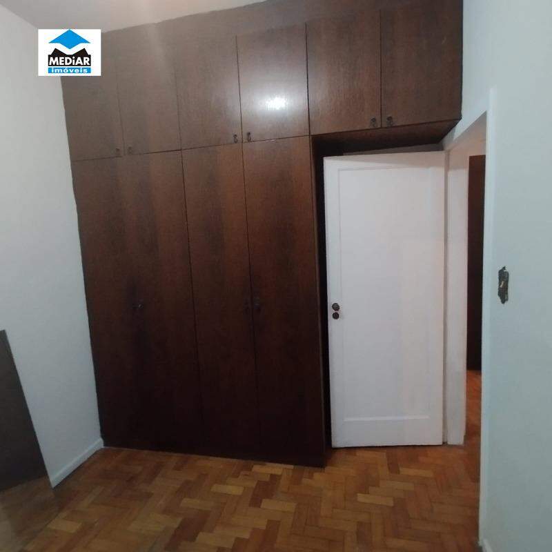 Apartamento à venda com 3 quartos, 108m² - Foto 2