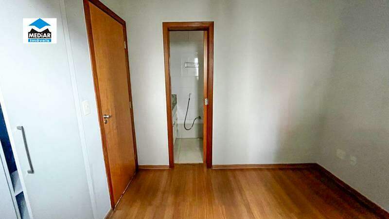 Apartamento à venda com 2 quartos, 70m² - Foto 19