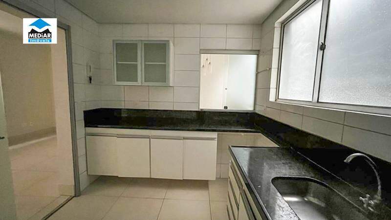 Apartamento à venda com 2 quartos, 70m² - Foto 7