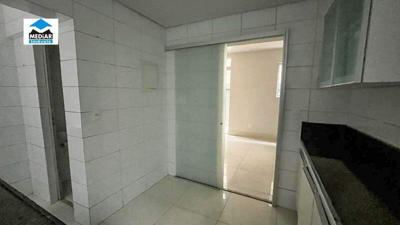 Apartamento à venda com 2 quartos, 70m² - Foto 9