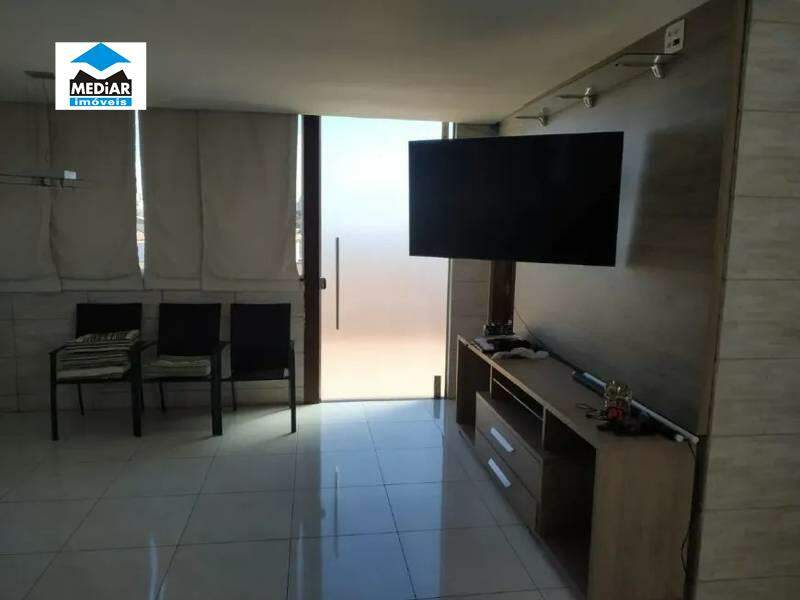 Cobertura à venda com 3 quartos, 180m² - Foto 2