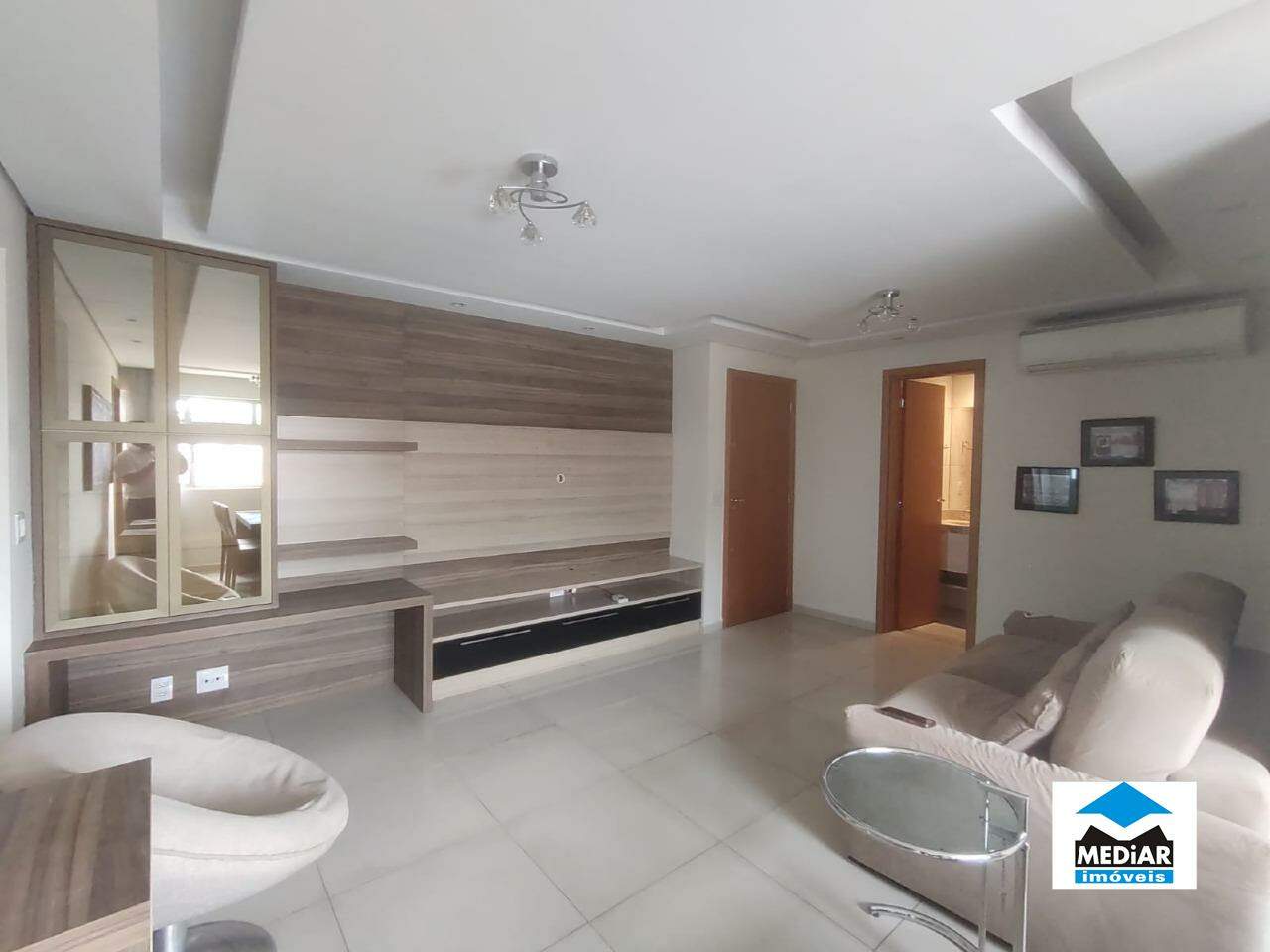 Apartamento à venda com 2 quartos, 75m² - Foto 1